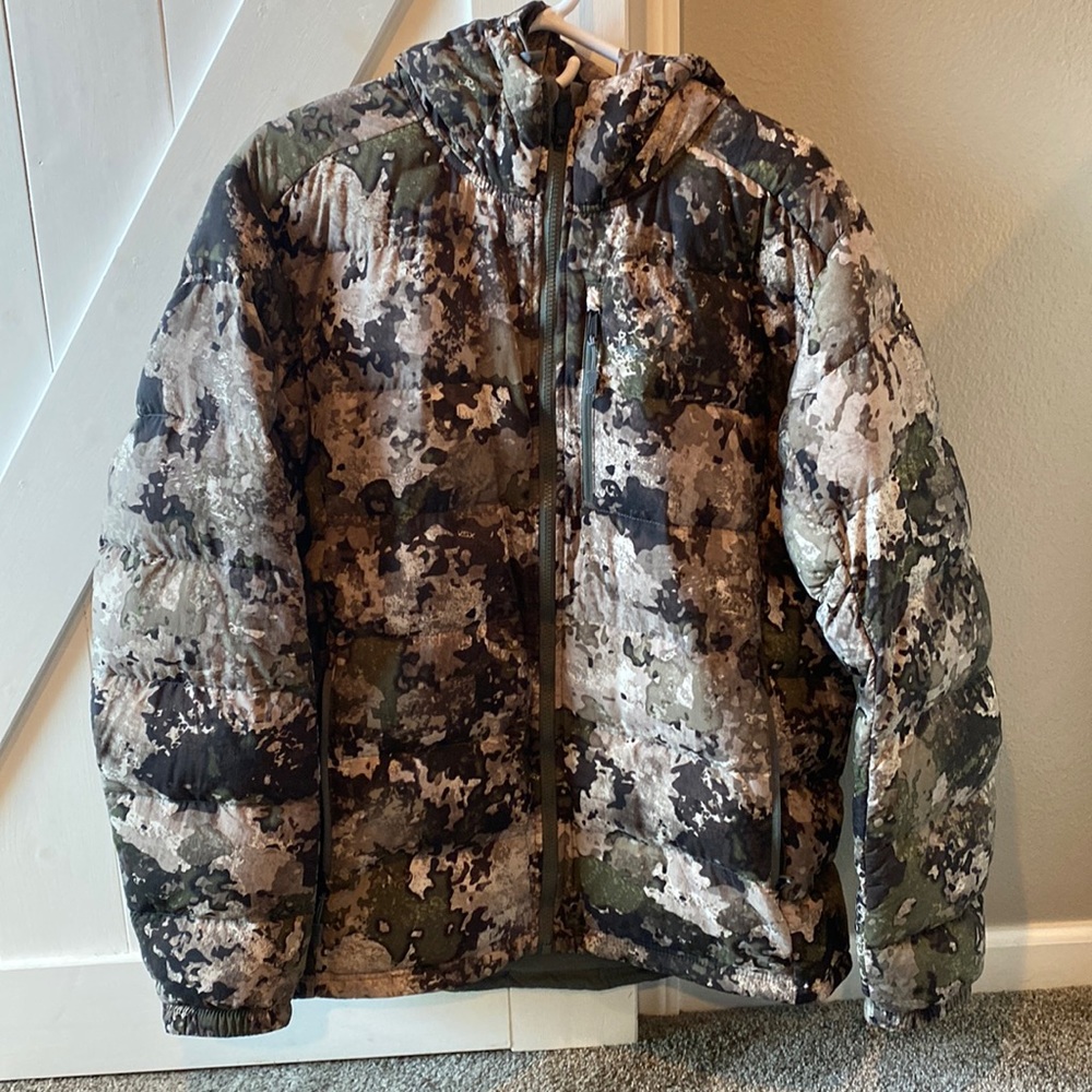 Cabela’s instinct, super warm, puffy, men’s size large